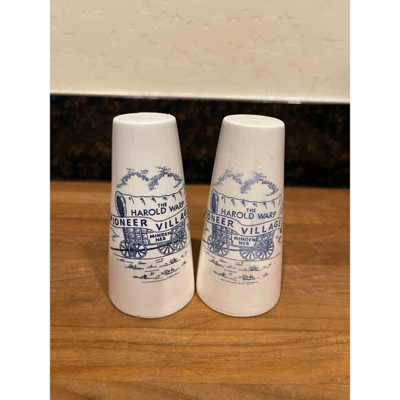 Vintage Harold Warp Pioneer Village Salt & Pepper Shakers - Picture 1 of 5